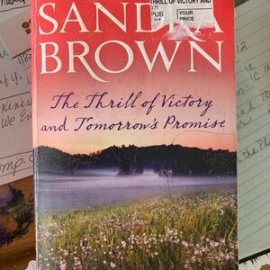 🌸Sandra Brown Book - The Thrill of Victory and Tomorrow's Promise